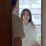 【本庄 鈴】僕の住むアパートの隣室の美人妻は欲求不満だった。夫婦喧嘩で空いた直径10cmの壁穴越しに立ちバックで膣奥を突きまくった密かな不倫関係5日間。