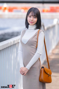 【本物人妻 先行公開】梅田みなみ29歳、福岡在住のスレンダー素人人妻が初出演。