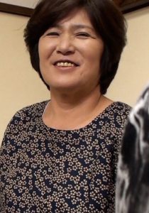 田舎の人情熱い熟女に夕飯をご馳走になりお礼に性感マッサージ！久々の男性の愛撫にその気になる素朴な熟女に中出しSEX！ 即ヌキ/h_1724a107g00005