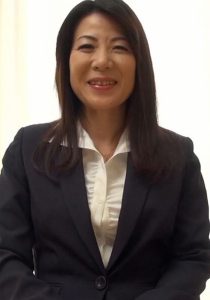 清楚な雰囲気の50歳バツイチで元予備校講師の美熟女が初めてのAV出演を決意！清楚な仮面の下の淫乱性交！ 即ヌキ/h_1724a108g00014