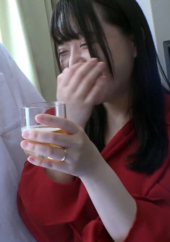 秋田から観光で東京に来てナンパされた奥様。完全に休日の不倫を楽しむモードへ！最近パイパンにしたことは旦那は知らない！ 即ヌキ/h_1724a100b00004