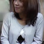 意外とドスケベ！！身体中ぺろぺろされて感じまくる奥さん ティッシュシコレール/h_1825tssr03502